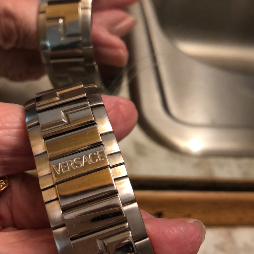 VERSACE WATCH - Picture 10 of 11